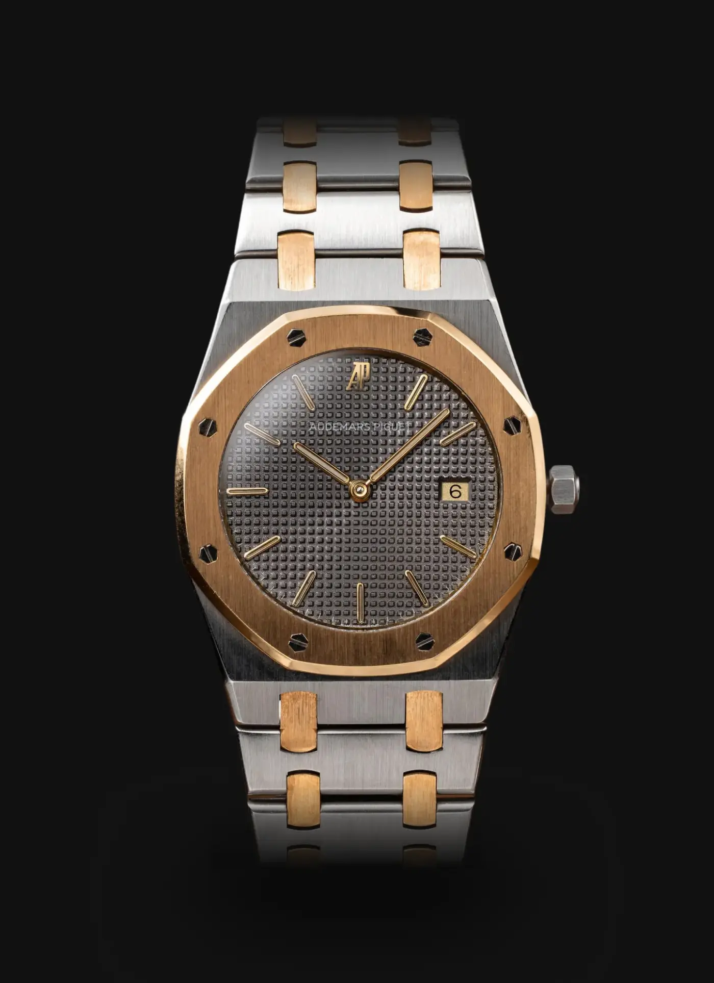 AP-ROYAL-OAK-1-1400x1927